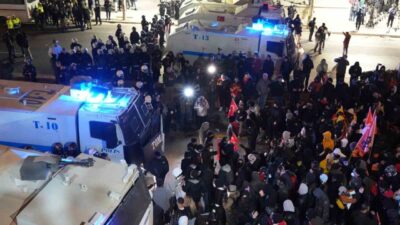 İstanbul Büyükşehir Belediye Başkanı Ekrem İmamoğlu'nun tutuklanmasıyla başlayan protestolar, Ankara'da