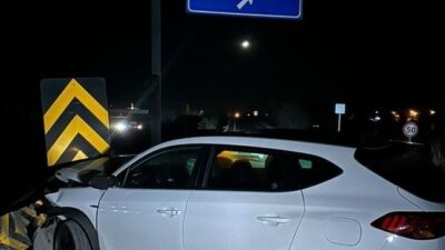 Polatlı'da meydana gelen kazada sürücüye ulaşılamadı. Olay yerine gidenler aracın