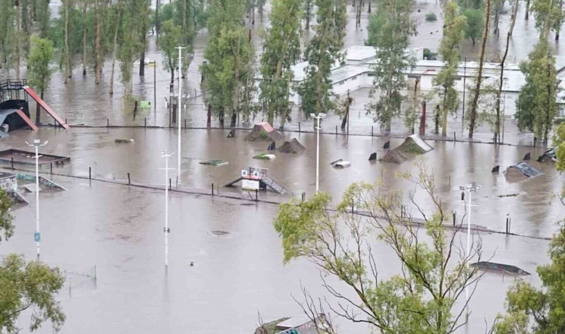 Arjantin'in Bahia Blanca kentindeki sel felaketinde 6 kişi hayatını kaybetti,