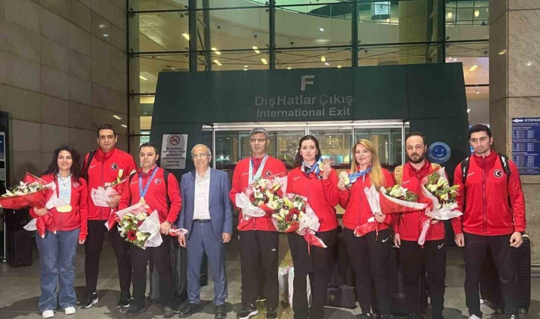 Avrupa Havalı Silahlar Şampiyonası'nda zirvede olan Türkiye Milli Atıcılık Takımı,