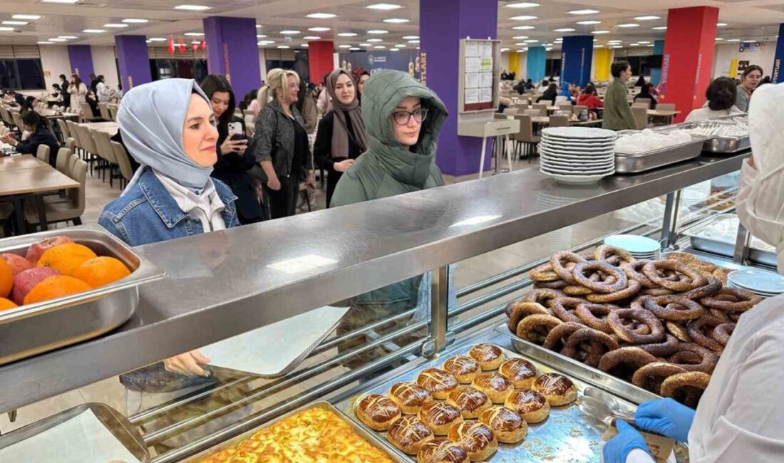 Bakan Mahinur Özdemir Göktaş, Cebeci'deki KYK Kız Öğrenci Yurdu'nda öğrencilerle