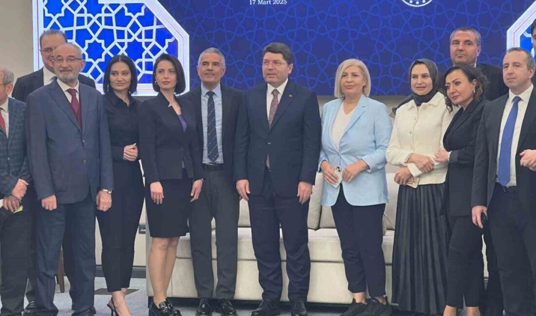 Adalet Bakanı Yılmaz Tunç, Dikmen Hakimevi'nde basın mensuplarının sorularını yanıtladı.