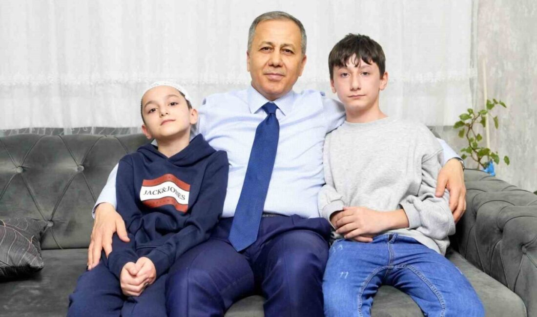 İçişleri Bakanı Ali Yerlikaya, Ankara'da köpek saldırısına uğrayan 11 yaşındaki
