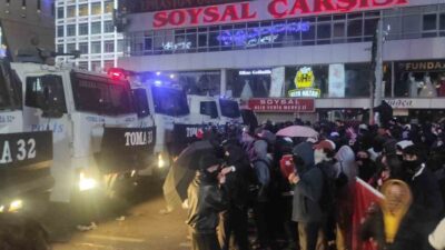 İstanbul Büyükşehir Belediye Başkanı Ekrem İmamoğlu'na destek vermek amacıyla Ankara'da