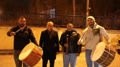 Ankara'da Ramazan ayının gelmesiyle birlikte davulcular sahur vakti için hazırlıklara