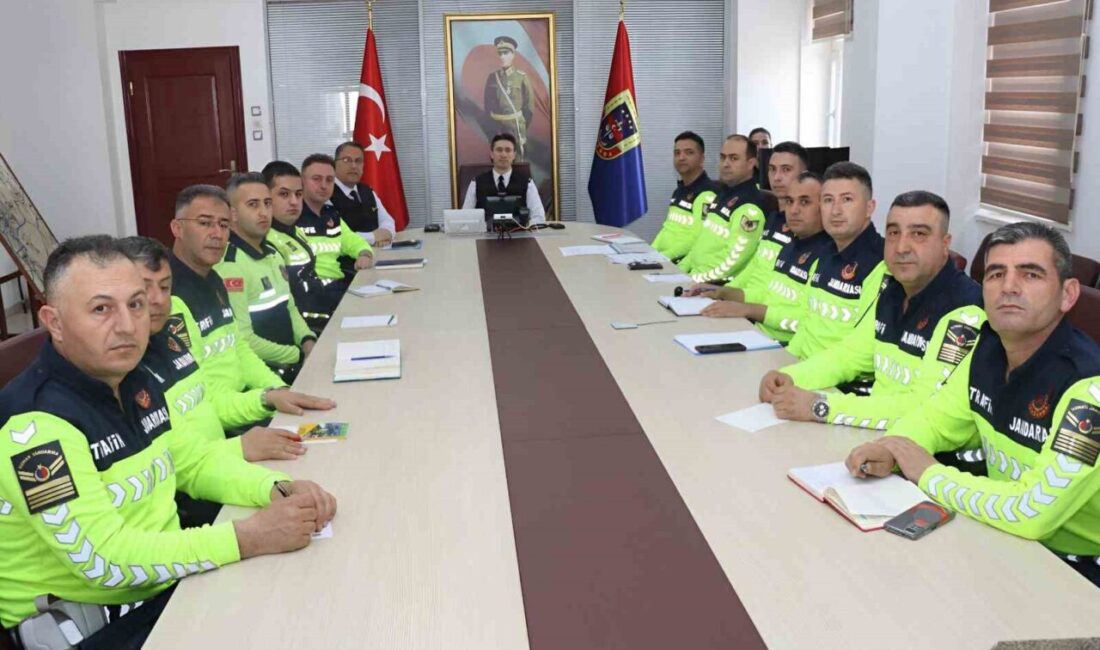 Bayram tatili öncesi jandarmadan trafik güvenliği toplantısı Kırıkkale İl Jandarma Komutanlığı,