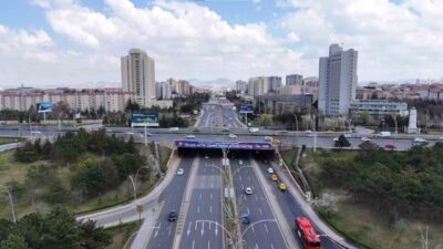 Ankara'da Bayram tatilinde sokaklar bomboş kaldı. Hareketlilik azalırken drone ile