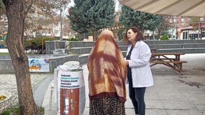 Beypazarı Sağlık Müdürlüğü, Ulusal Yaşlılar Haftası kapsamında Atatürk Parkı'nda bilgilendirme