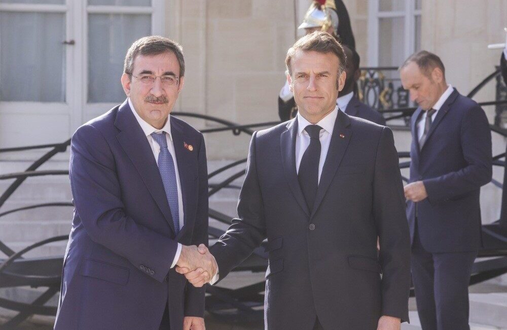 Fransa'nın ev sahipliğinde gerçekleşen "Ukrayna için barış ve güvenlik" toplantısına