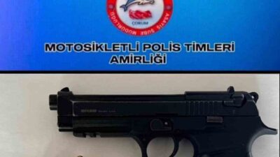 Çorum'da polisler asayiş ve güvenlik operasyonunda 6 aranan kişiyi yakaladı.