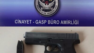 Çorum'da polis ekipleri tarafından yapılan çalışmalar sonucunda 5 kişi yakalandı.