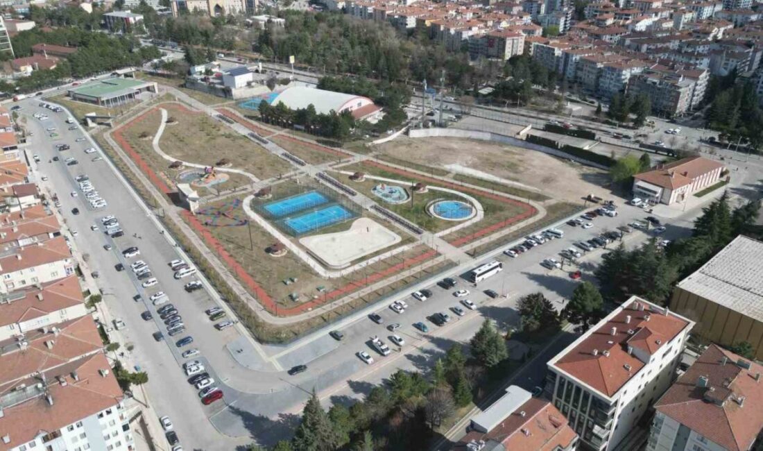 Çorum'daki Yüzüncü Yıl Millet Bahçesi, yakında hizmete açılacak. TOKİ Başkan