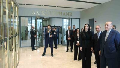 Cumhurbaşkanı Erdoğan, AK Kütüphane'yi ziyaret etti. 18 binden fazla kitabın