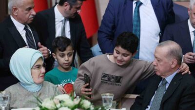 Cumhurbaşkanı Recep Tayyip Erdoğan, Filistinlilerle dayanışma içinde olduklarını belirterek, Filistin'in