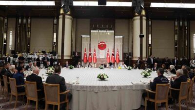 Cumhurbaşkanı Erdoğan, iftar programında emek, adalet ve çalışmanın önemine vurgu