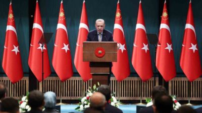 Cumhurbaşkanı Erdoğan, yeni ekonomi programının başarısına vurgu yaparak piyasalardaki dalgalanmayı