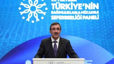 Bağımlılıkla mücadelede önleyici çalışmaların ve toplumsal bilincin önemi vurgulanan panelde,