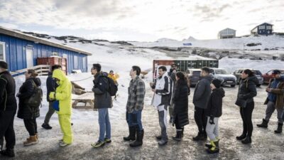 Grönland'de gerçekleşen parlamento seçiminde, Trump'ın ilgisine rağmen Inuit Ataqatigiit ve