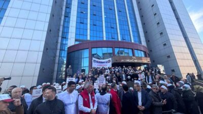 Altındağ Belediyesi önünde Hak-İş/Hizmet-İş Sendikası üyesi 9 kişinin işten çıkarıldığı