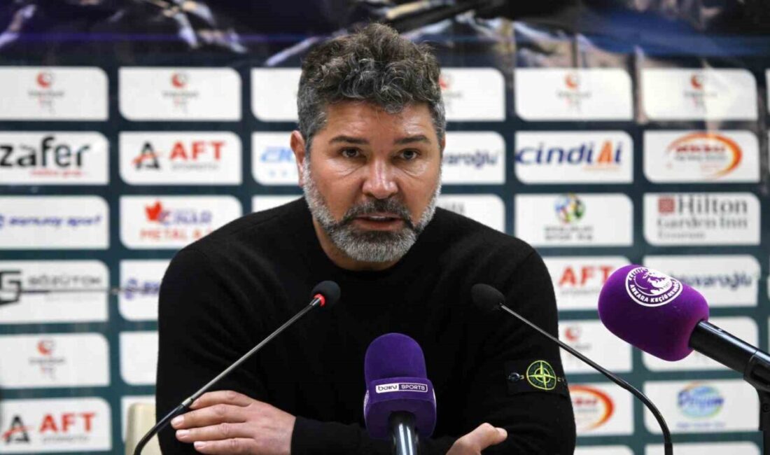 Erzurumspor FK Teknik Direktörü Hakan Kutlu, maçtaki hakem kararlarını eleştirerek