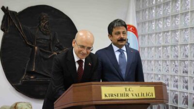 Hazine ve Maliye Bakanı Mehmet Şimşek, Kırşehir ziyaretinde iş adamlarıyla