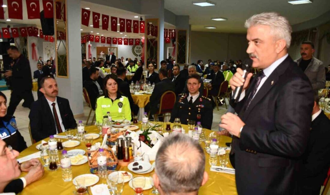 Kırıkkale Valisi Makas: “Bayrağımız dalgalanıyorsa, fedakarlığınız sayesindedir” Kırıkkale Valisi Mehmet Makas,