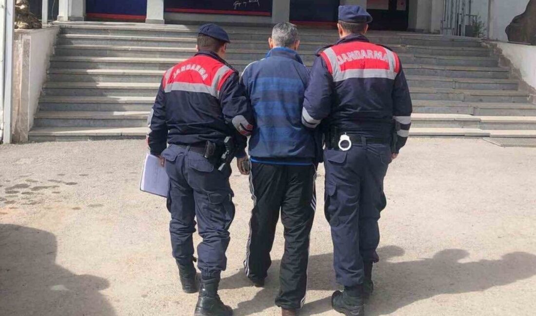 Kırıkkale’de yakalanan 3 hükümlü cezaevine teslim edildi Kırıkkale'de jandarma operasyonlarında farklı
