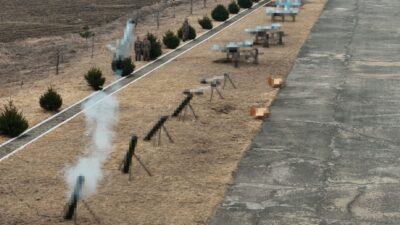 Kuzey Kore lideri Kim Jong-Un, ordunun modernize edilmesi talimatını vererek,
