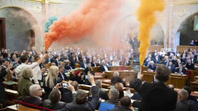 Macaristan Parlamentosu'nda LGBT yürüyüşünü yasaklayan yasa tasarısı kabul edildi. Muhalif