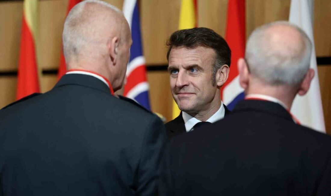 Paris'te düzenlenen toplantıda AB ve NATO üyesi 30 ülkenin genelkurmay