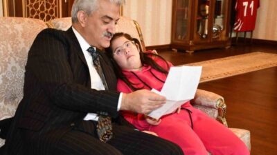 Kırıkkale Valisi Mehmet Makas, Down Sendromu Farkındalık Günü'nde özel öğrencilerle