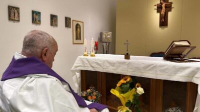 Papa Francis'in 14 Şubat'tan beri Roma'daki Gemelli Hastanesi'nde tedavi görmesi
