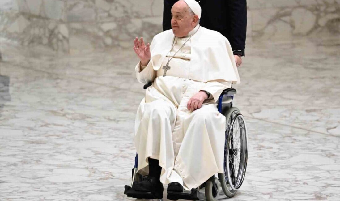 88 yaşındaki Katolik lider Papa Francis, Gemelli Hastanesi'nden sevenlerine sesli
