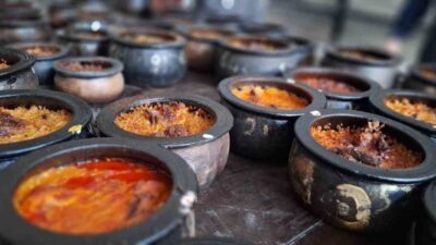 Çorum'un İskilip ilçesinde 8 saat pişen keşkek, iftar sofralarının gözdesi.