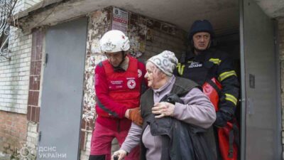 Rusya'nın Sumi'ye düzenlediği füze saldırısında 74 kişi yaralandı. Saldırılar sıklaşırken,