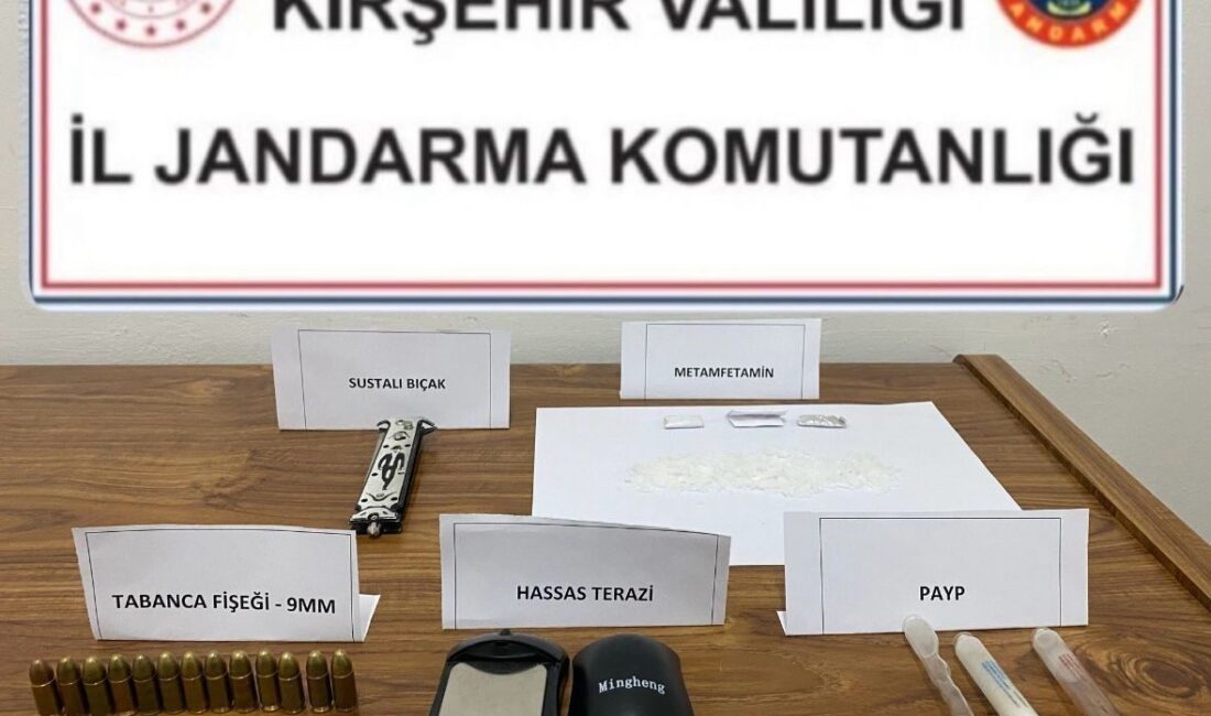 Sakız kutusundan uyuşturucu çıktı: Kırşehir'de jandarma operasyonunda 3