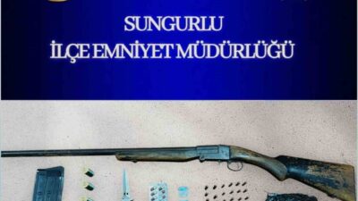 Çorum'un Sungurlu ilçesinde silahlı yaralama şüphelileri K.G. ve H.A.'nın evlerinde