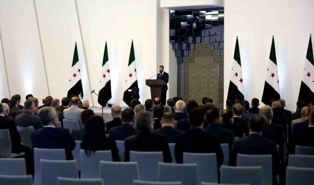 Suriye Devlet Başkanı Ahmed eş-Şara, yeni geçiş hükümetini açıkladı ve