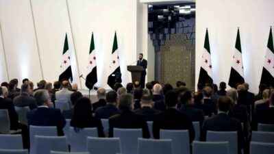 Suriye Devlet Başkanı Ahmed eş-Şara, yeni geçiş hükümetini açıkladı ve