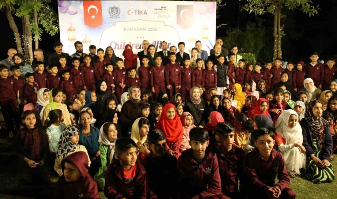 TİKA, Pakistan'da Dünya Yetimler Günü etkinliği kapsamında 200 yetim çocuğa