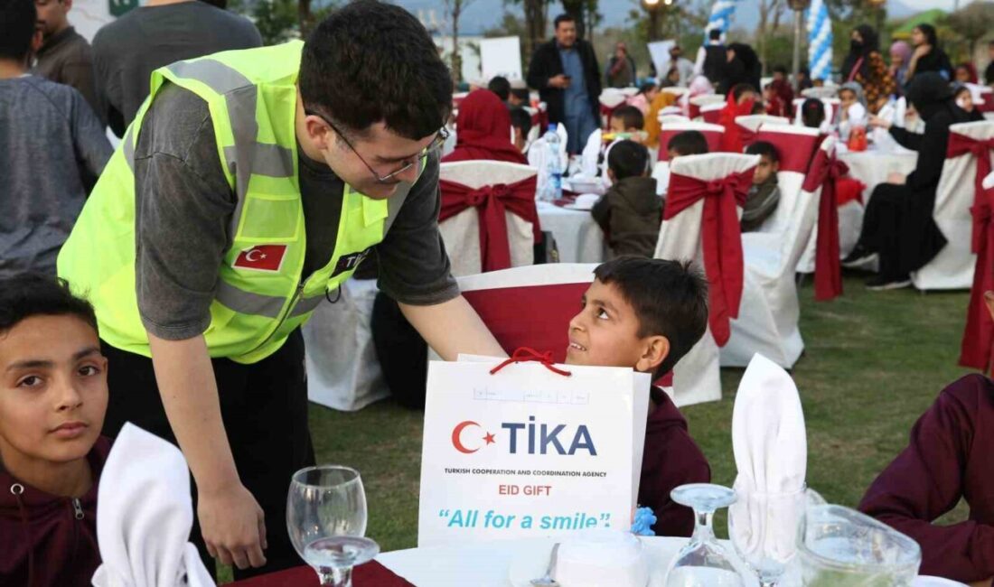TİKA, Pakistan'daki yetim çocuklar için özel bir iftar programı düzenleyerek