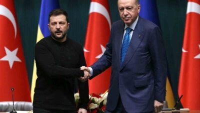 Ukrayna Devlet Başkanı Zelenskiy, Rusya ile yapılan ateşkesi Türkiye'nin gözlemci