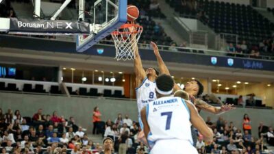 Türk Telekom, Türkiye Sigorta Basketbol Süper Ligi'nde Aliağa Petkimspor'u 85-75