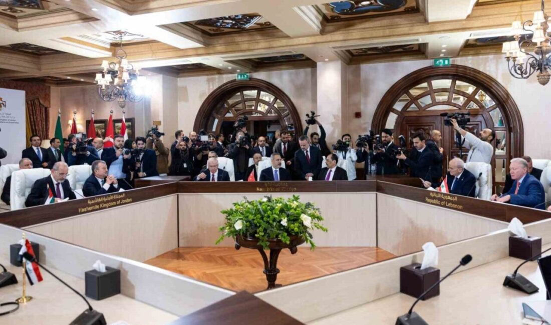 Hakan Fidan, Yaşar Güler ve İbrahim Kalın, Ürdün'de gerçekleşen Beşli