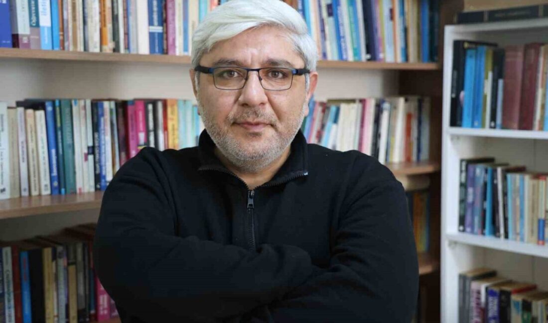 SCÜ İletişim Fakültesi Öğretim Üyesi Doç. Dr. Sefer Darıcı, yapay