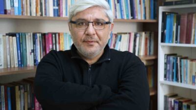 SCÜ İletişim Fakültesi Öğretim Üyesi Doç. Dr. Sefer Darıcı, yapay