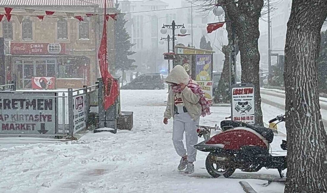 Yozgat'ta valilik tarafından yoğun kar yağışı nedeniyle eğitime yarım gün