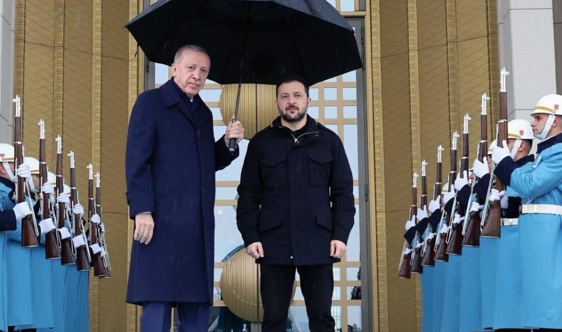 Ukrayna Devlet Başkanı Zelenskiy ve ABD Başkanı Trump arasındaki canlı