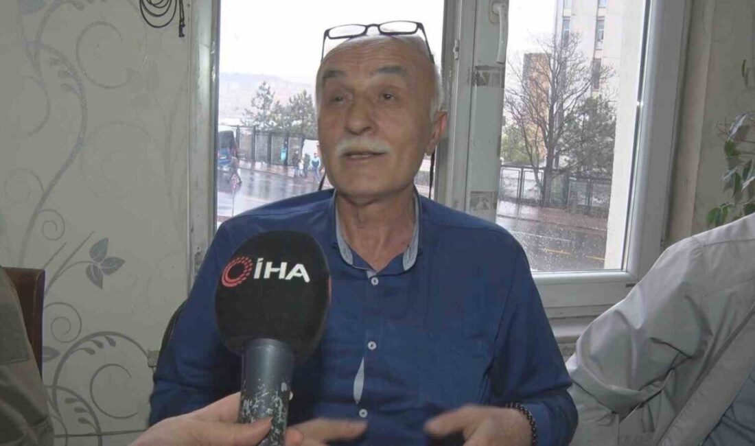 Çanakkale'de askerliklerini beraber yapan ve 40 yıldır dostluklarını sürdüren Jandarma
