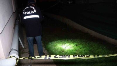 Çorum'da 19 yaşındaki E.C.A. isimli kadın, 5 katlı binanın çatısından